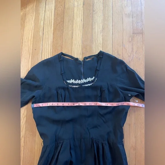 50s Vintage 3/4 Length Sleeve LBD Wiggle Dress - Picture 8 of 9